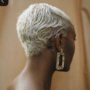 Meet your Posher, Cami